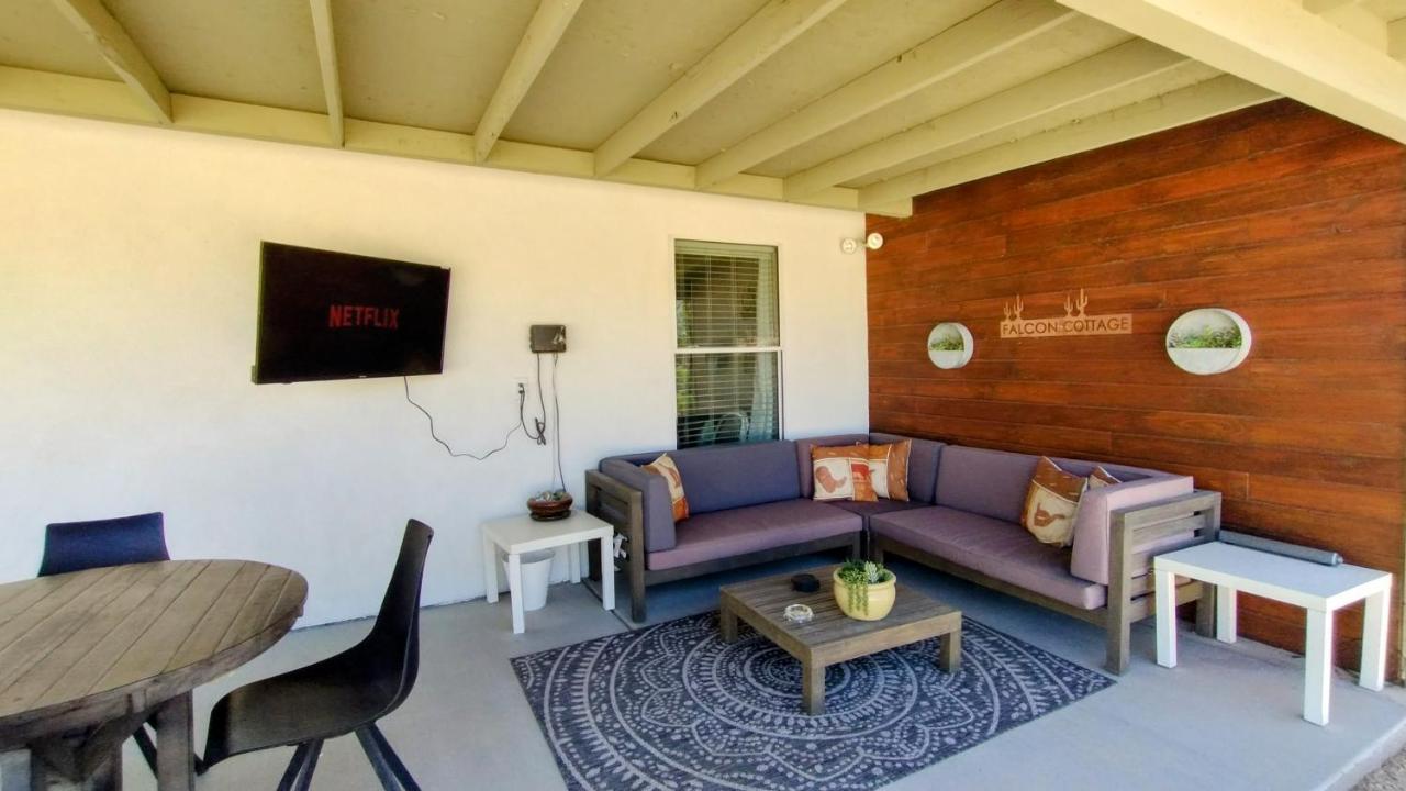 Falcon Cottage Парумп Екстер'єр фото